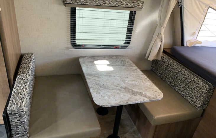 Big dinnette converts to a bed