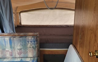 2000  Aerolite Kodiak  Everything you need to camp