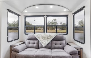 2018 Grand Design Momentum 351M ( Delivery Only)