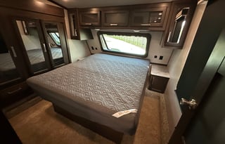 2021 Dutchmen RV Atlas 2942BHF