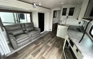 2023 Keystone RV Cougar Half-Ton 25RDSWE