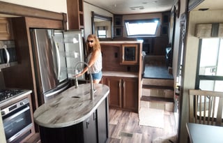 2020 Forest River Sandpiper 379FLOK DELIVERY/SETUP