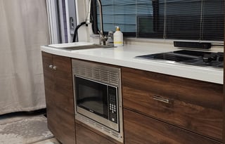 2019 Winnebago Navion 24D