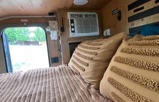 Cozy Offroad Camper with Tempur-Pedic Bed