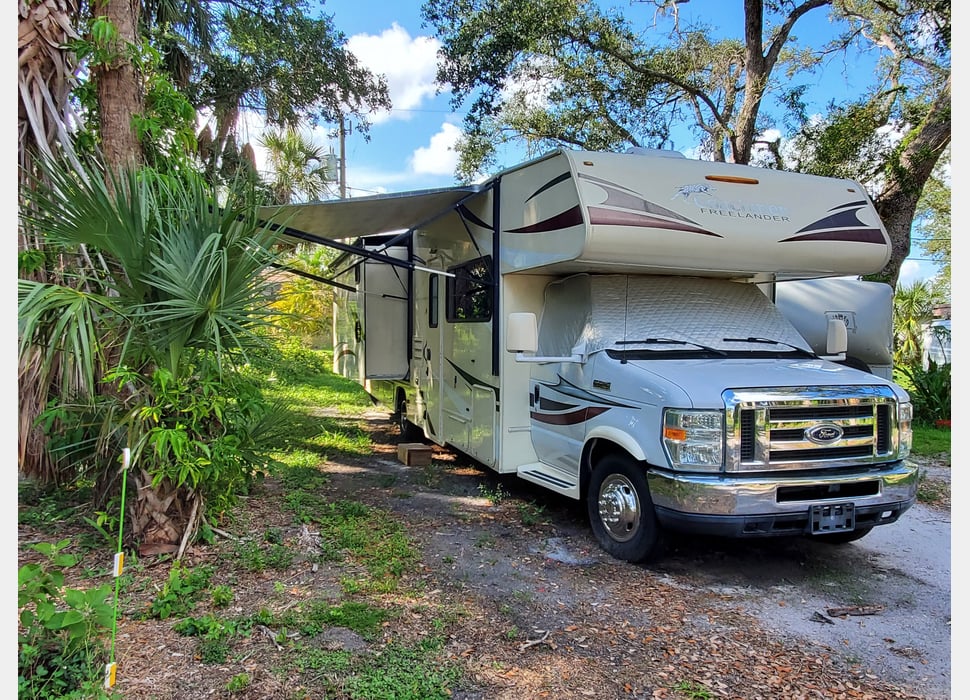Class C Motor Home rentals in Cape Coral