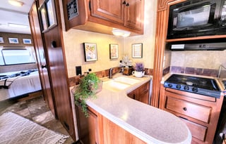 Renovated! "Lucky" the Leprechaun *Sleeps 10*