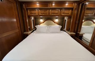 2014 Tiffin Phaeton 40QKH Bunkhouse