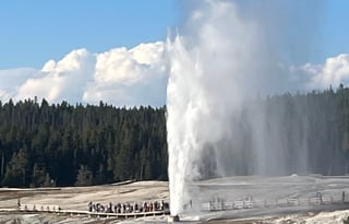 Earth Trekker 35’ Motorcoach for 8