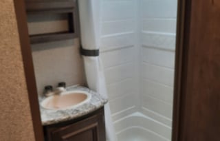 Family friendly with HUGE Bunkroom!!