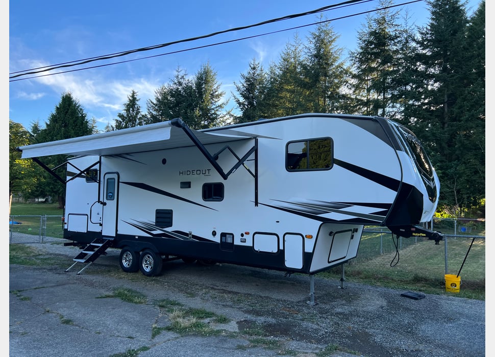 Fifth Wheel rentals in Stanwood