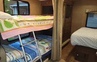 2019 Thor Motor Coach Chateau 30D Bunkhouse