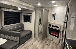 2023 Coachmen Catalina 263BHSCK (VIN 1078)