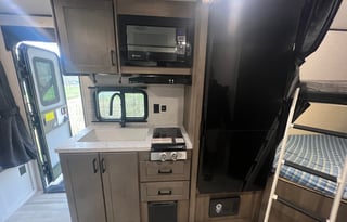 2025 Starcraft Autumn Ridge 188BHS Single Axle