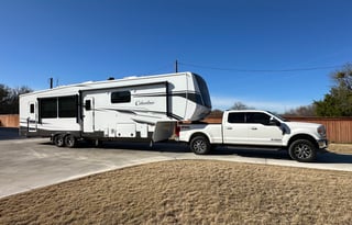 *Crazy Clean” 2024 5th Wheel!! Luxury RV!