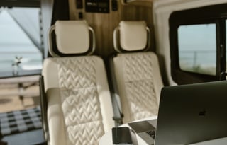 Beyond Glamping-Starlink Included-The Silver Spoon