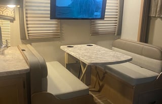 2020 Thor Motor Coach Chateau 28Z