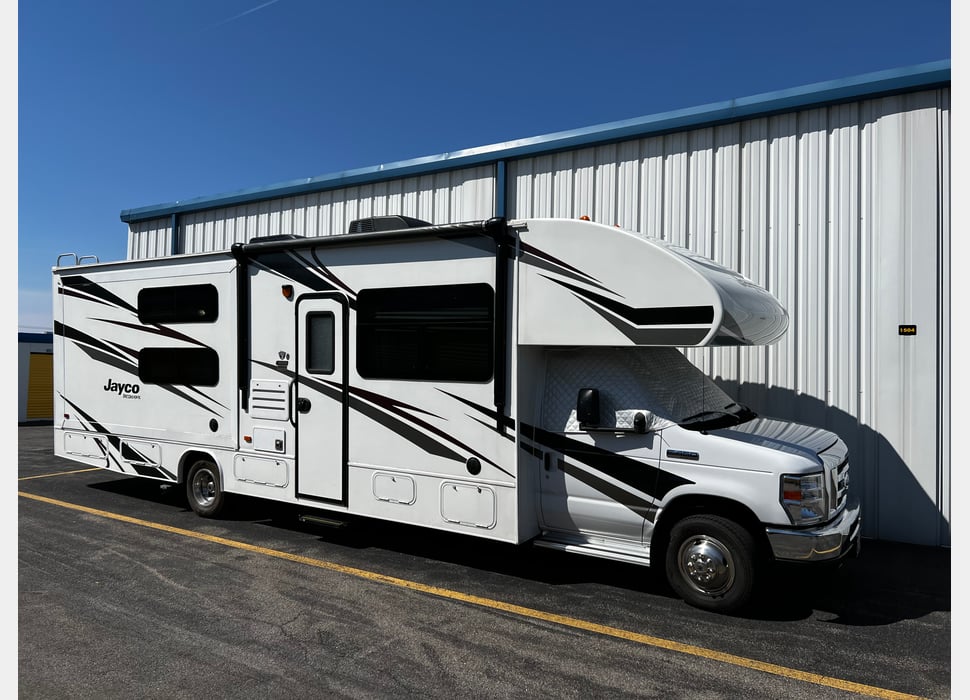 Class C Motor Home rentals in Toronto