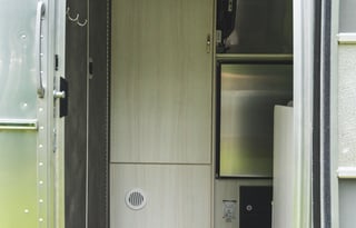 2021 Airstream Bambi 22' - Super Cute & Clean!