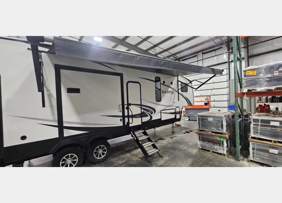 Fifth Wheel rentals in Seymour
