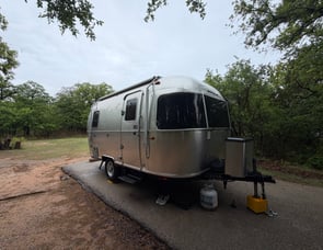 Airstream RV Bambi 19CB