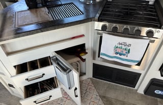 The coolest RV w/3 AC, Sleeps 10 no hauling needed