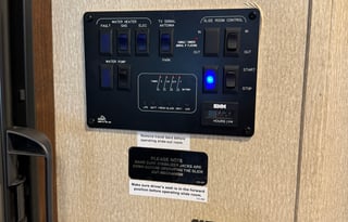 2019 Coachman Pursuit 31BH “Big Bob"