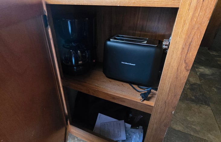 Storage - coffee maker and toaster supplied