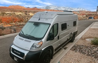Beyond Glamping-Starlink Included-The Silver Spoon
