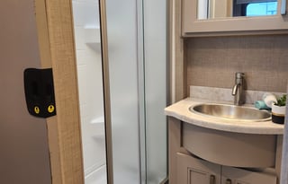 T2023 CONVENIENT & EASY TO DRIVE RV!!! MIRAMAR