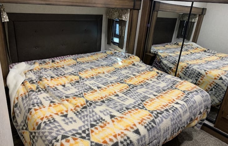 King size bed in the master