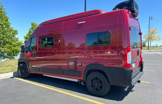 PJ’s 2022 Winnebago Solis 59P with rooftop AC