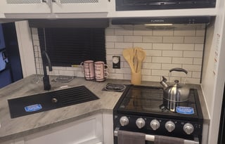 Adventurous 2023 Keystone Hideout: Sleeps 8