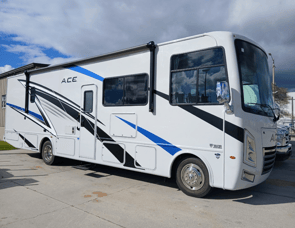 Thor Motor Coach ACE 32B