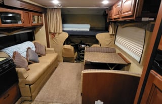 Appalachian Express: 2011 Jayco Greyhawk 31FS
