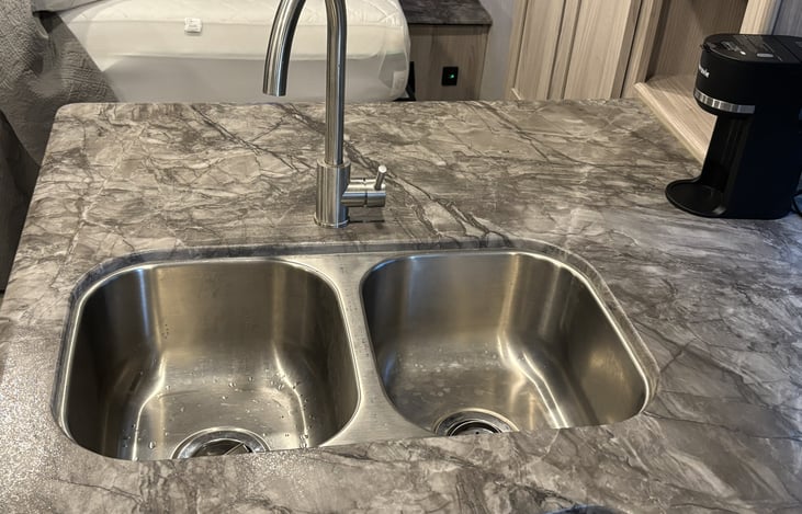 Double Sink in Kitchen