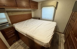 Family Road Trip RV | Sleeps 10 & Pet Friendly