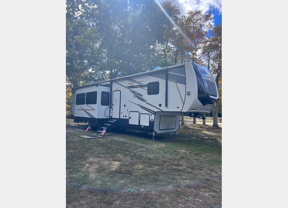 Fifth Wheel rentals in North Brunswick Township