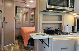 Finger Lakes RV Rentals Quantum