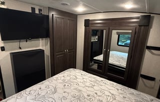 2022 Shasta RVs Phoenix 367BH