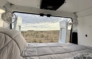 2023 Vast Overland **OFF GRID** SEATS/SLEEPS 4