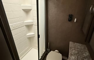 Thor Chateau 28Z – Cozy RV w/ Starlink & TVs