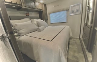 2022 Coachmen RV Pursuit