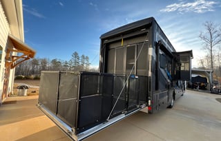 2023 Thor Motor Coach Outlaw 38MB