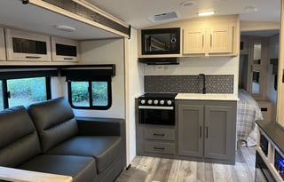Sundance UltraLite | Big Camper w/ Kids' Bunkhouse