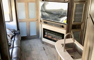 2019 Dutchman Voltage 3605