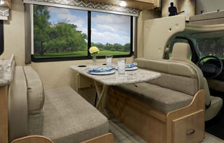 2020 Thor Motor Coach Day Break  26db