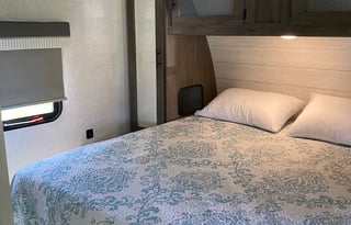 Sleep Number Bed , Great For Families - Delivery