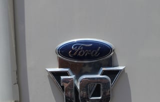 Pet friendly with TWO BATHROOMS!  Whaaaaat?