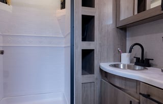 HOWARD Home on Wheels at Recreational Destinations