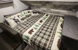 2023 Coleman 17B Easy tow Pet Friendly